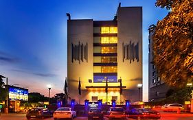 Golden Tulip New Delhi - Hari Nagar